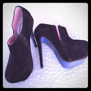 •Maker’s• sueded, black, stiletto booties NEWinBOX
